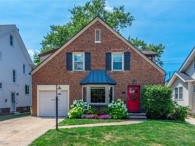 382 Cornwall Rd, Rocky River, OH, 44116