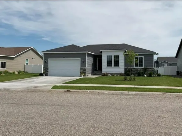 3823 Rich Ln, Ammon, ID 83406
