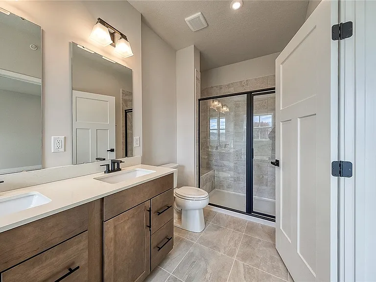 315 Telluride Ln — Photo 32