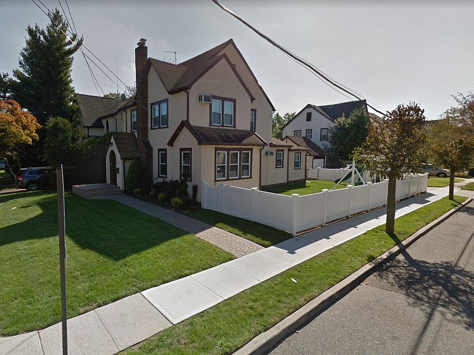 2nd image of 262 Sycamore St