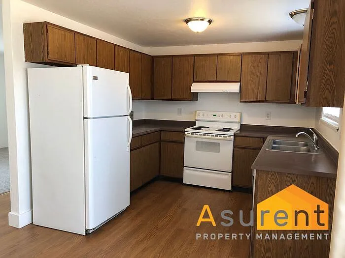 425 Plum St — Photo 2