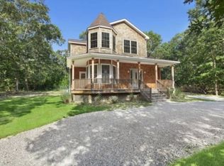 24 Delavan St, East Hampton, NY 11937