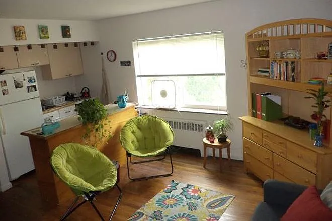 415 Volkert Pl #2