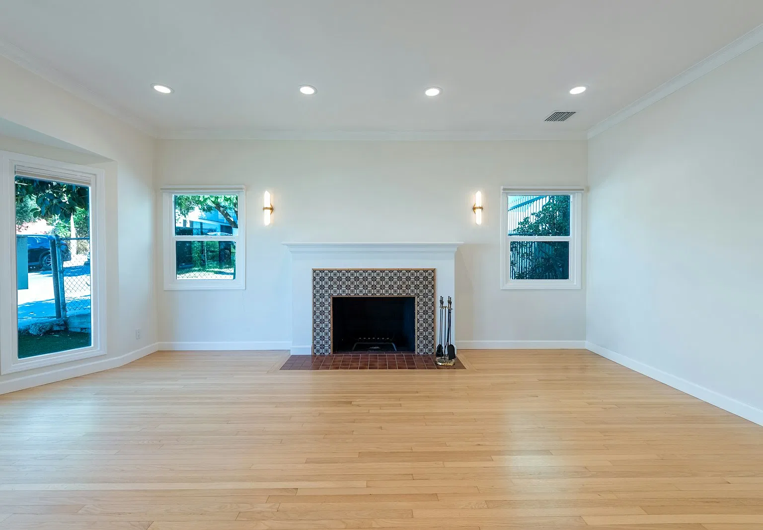 2828 Avenel Street — Photo 3