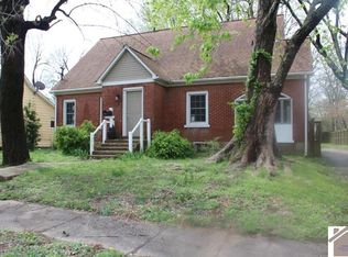 915 S 7th St, Mayfield, KY 42066