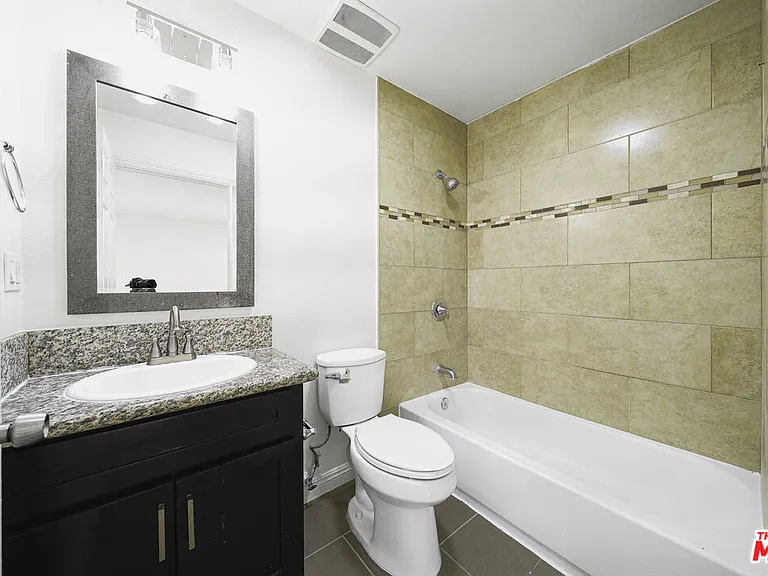 10952 Wilmington Ave #10952 — Photo 14