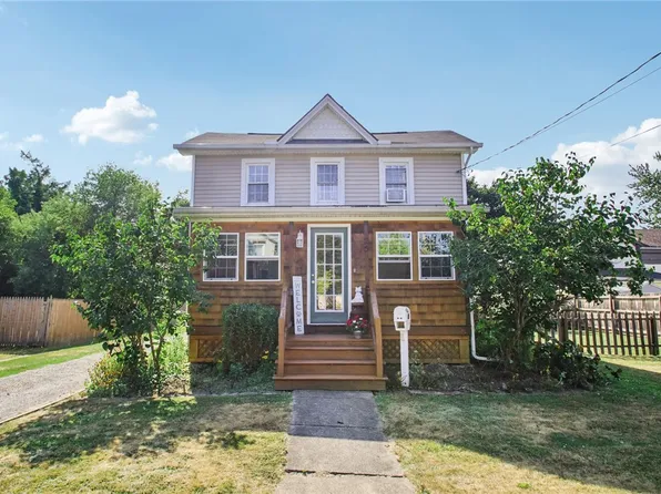 25 Van Buren St, Holley, NY 14470