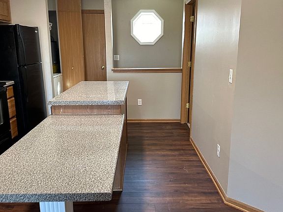 3rd image of 1931 Dupont Dr Unit 202