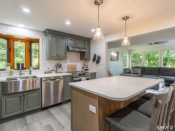 3rd image of 248 Manchester Road