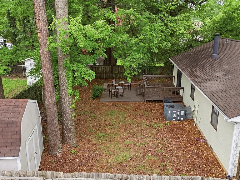 817 Wyldewood Rd — Photo 29