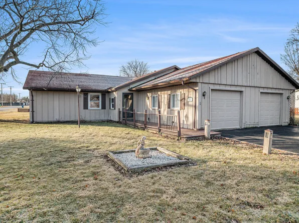 402 S Iroquois St, Goodland, IN 47948