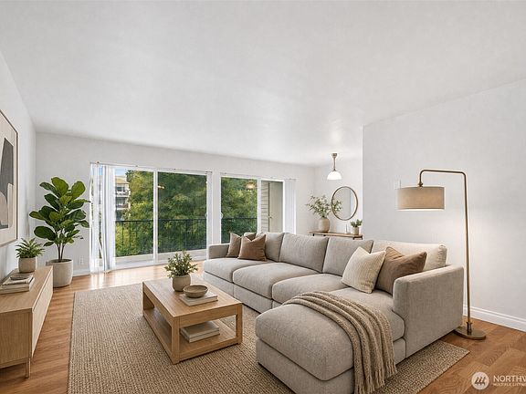 2nd image of 321 Bellevue Way SE #203