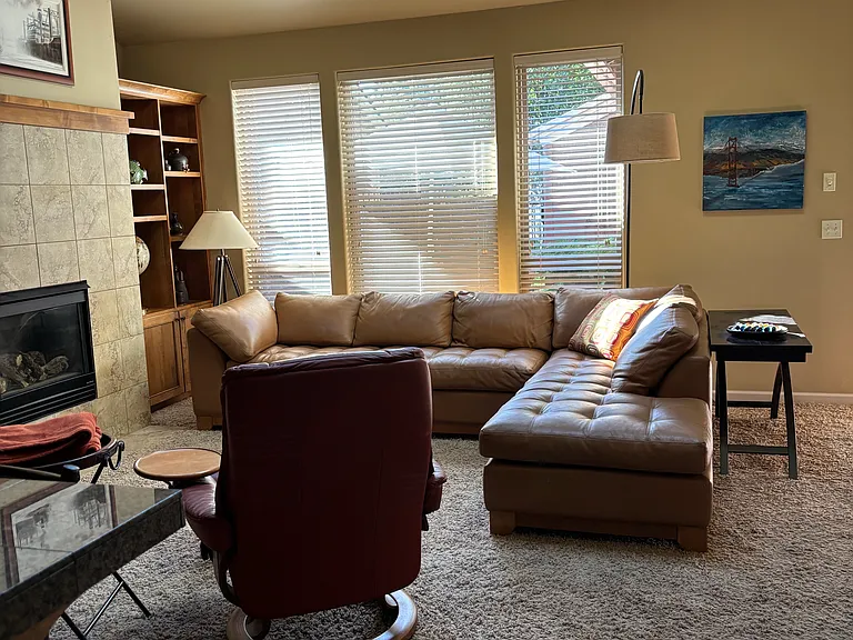 2523 NW Crossing Dr — Photo 6