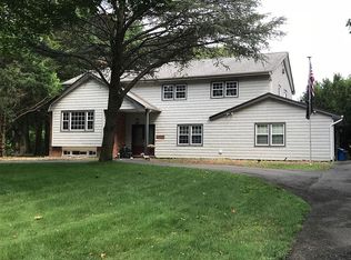 452 Old Country Rd, Melville, NY 11747