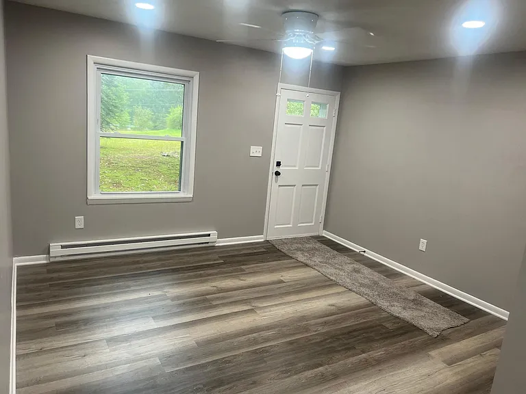 124 Spruce Ln — Photo 6