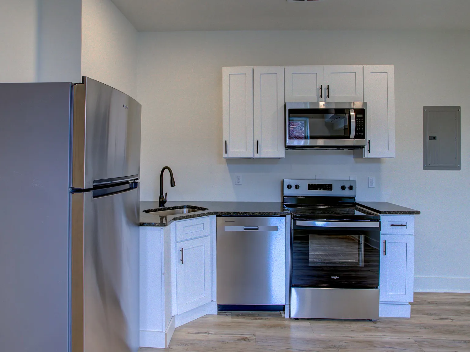11 East Walnut Street - 4 — Photo 2