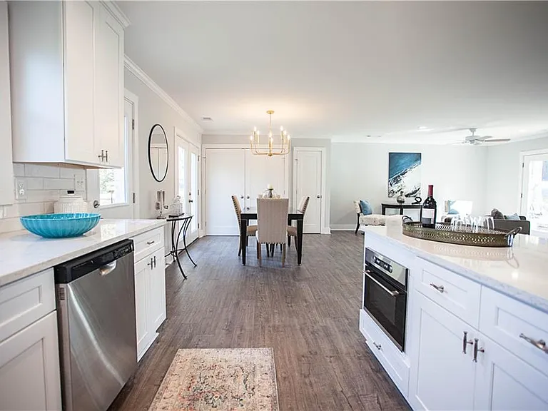 387 Michael Dr — Photo 17