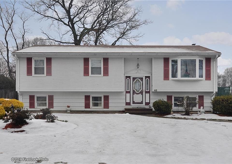 1st image of 48 Castle Dr