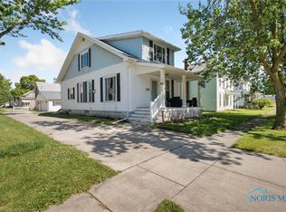218 N Walnut St, Woodville, OH 43469