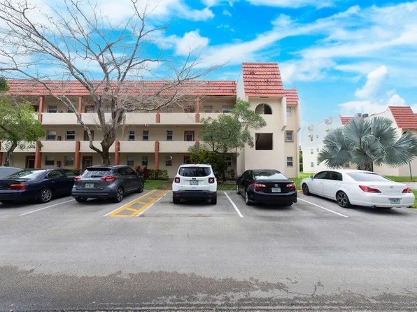 2700 Sunrise Lakes Drive W #212, Sunrise, FL 33322