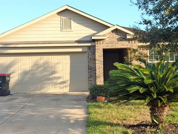 2nd image of 4007 Cozy Trail Ct