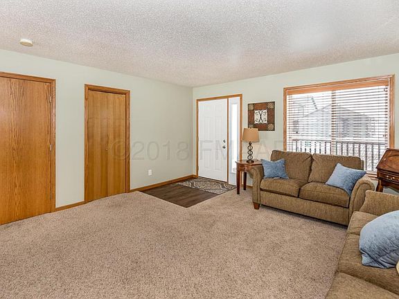 3rd image of 4421 Sunrise Dr