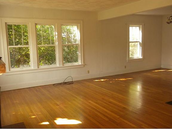4th image of 4641 Vestal Pkwy E