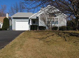 19 Mapleridge Ave, Halfmoon, NY 12065