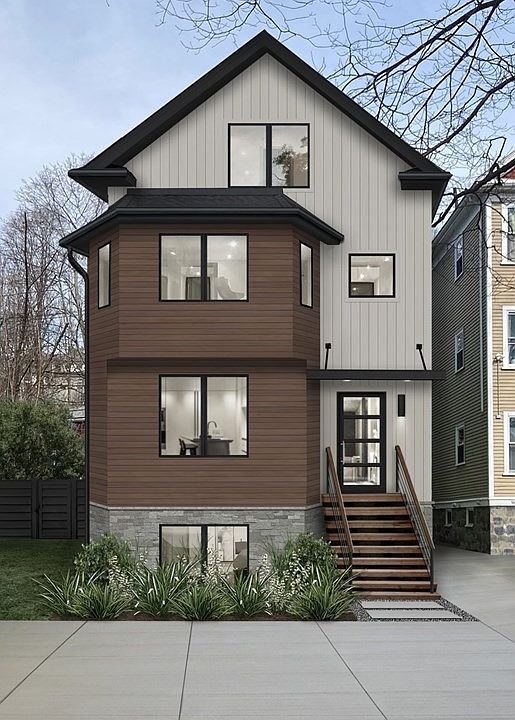 1st image of 635 Chestnut Hill Ave #2