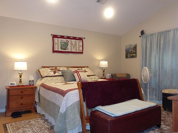 2nd image of 506 Bogil Rd
