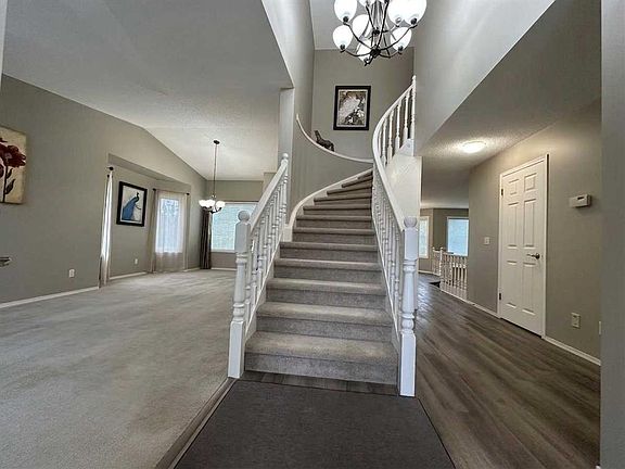 4th image of 153 E Hawkdale Cir NW