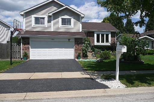 1st image of 1062 E Meadow Lake Dr