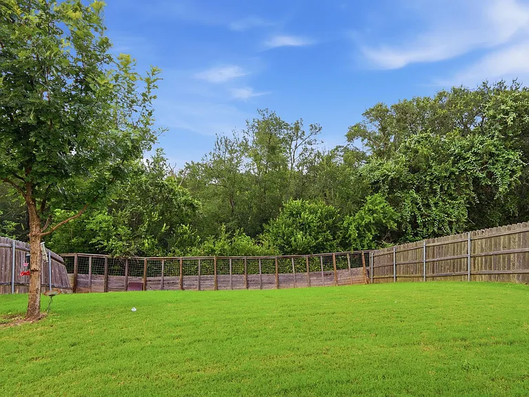 10005 Dalliance Ln — Photo 22