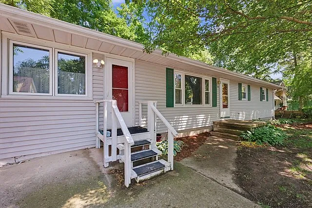 108 Brady Lane - 1 — Photo 3