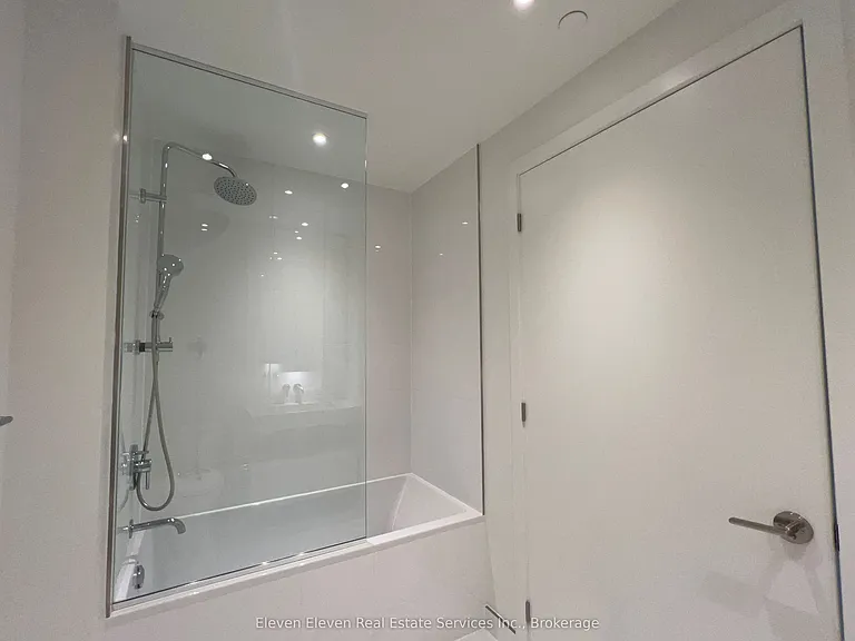 11 Yorkville Ave #2402 — Photo 3