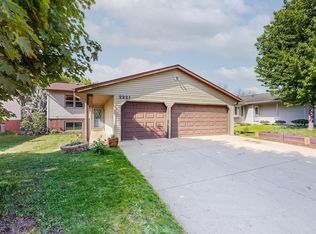 2221 52nd St NW, Rochester, MN 55901