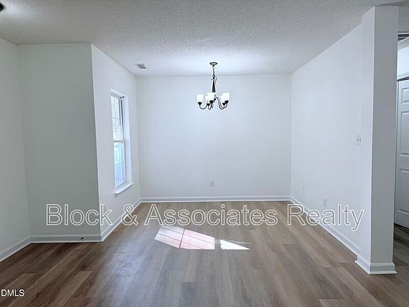 2nd image of 128 Evening Star Dr