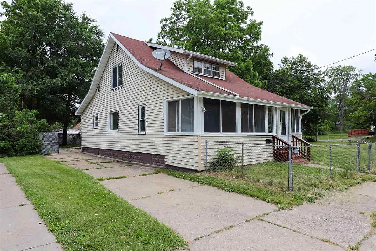144 E Robinson St photo 1