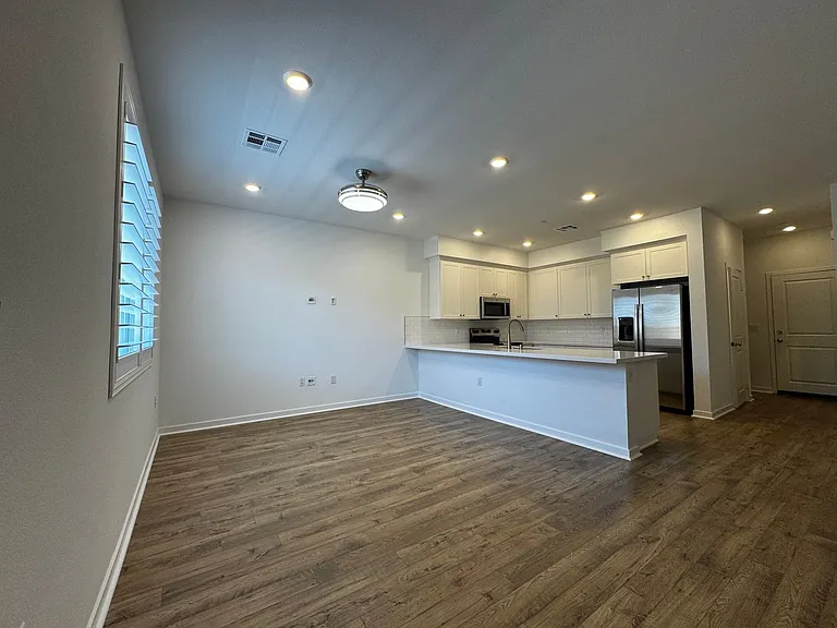 33221 Opal Glass Dr — Photo 4