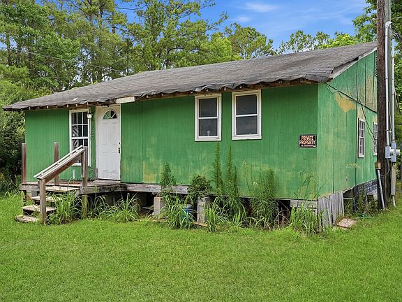 3rd image of 208 Rae Ln