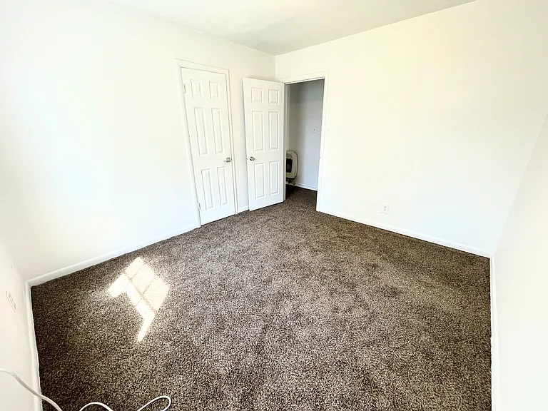 1408 SE 12th St — Photo 8