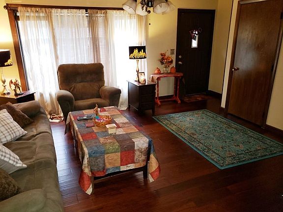 4th image of 96 Francine Dr