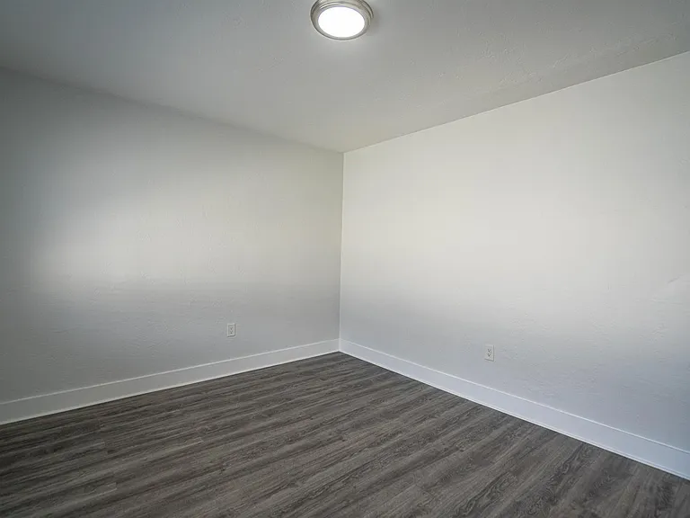 433 NE 82nd St #9 — Photo 11