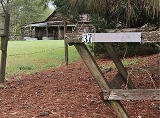 37 Quarles Rd, Pittsview, AL 36871