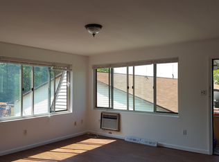 111 Hufnagel Dr #B, Clinton, PA 15026