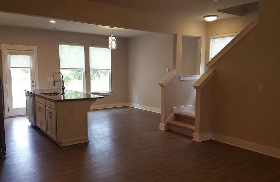 3rd image of 209 Keaton Ct #1