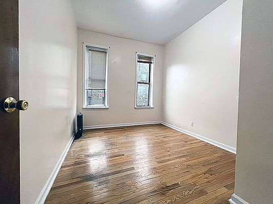 3rd image of 508 W 172nd St APT 17
