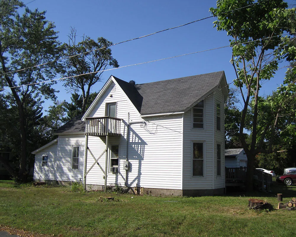 5 bed, 1535 sqft, $1,600 — Photo 2
