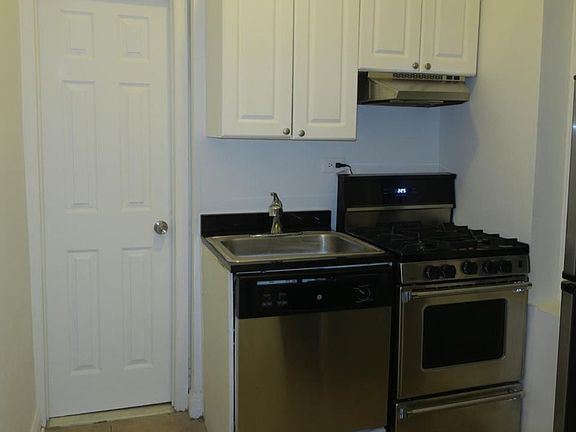 5th image of 715 E 5th St APT B