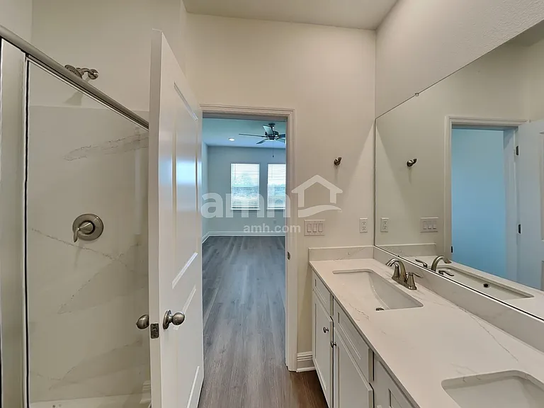 3724 Center Cove Ln — Photo 18